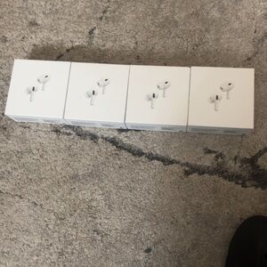 im selling 4 air pod pros 120 each throwing a big deal hmu !